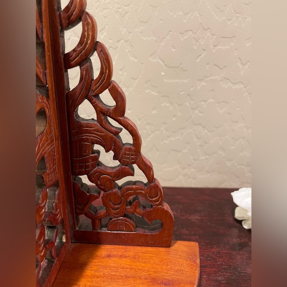 Ornate Wooden two sided shelf - Picture 9 of 15
